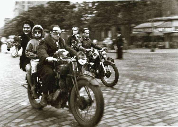 Robert Doisneau - Motorcyclists, Blvd. Brune, Porte de Orlean, Paris