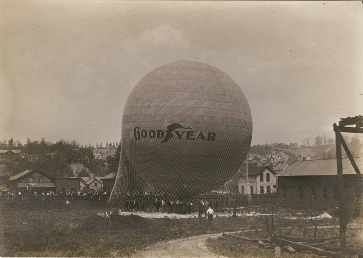 Anonymous - Goodyear Balloon, Akron, Ohio, May 3, 1913