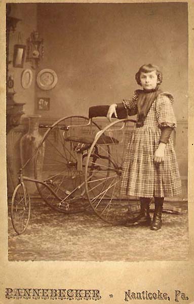 Pannebecker Studio - Girl with "Fairy" Tricycle